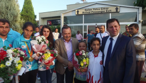BÜYÜKŞEHİR PARALİMPİK KAHRAMANLARINI KARŞILADI...