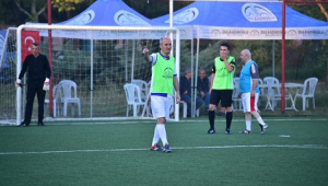 DULKADİROĞLU FUTBOL TURNUVASININ FİNALİ NEFES KESTİ..
