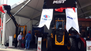 MST İŞ VE TARIM MAKİNALARI BURSA TARIM FUARINDA