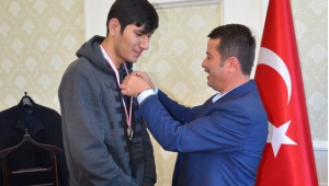 BAŞKAN OSMAN OKUMUŞ’TAN ŞAMPİYONLARA TEŞEKKÜR...