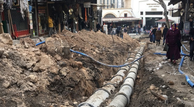 TARİHİ DEMİRCİLER ÇARŞISININ ALTYAPISI YENİLENDİ..
