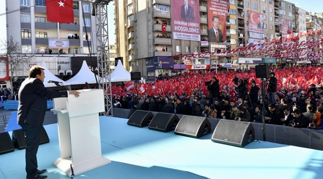 SEN YÜRÜ ARDINDAN DAĞLAR YÜRÜSÜN...