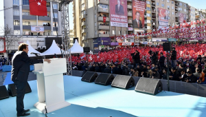 SEN YÜRÜ ARDINDAN DAĞLAR YÜRÜSÜN...