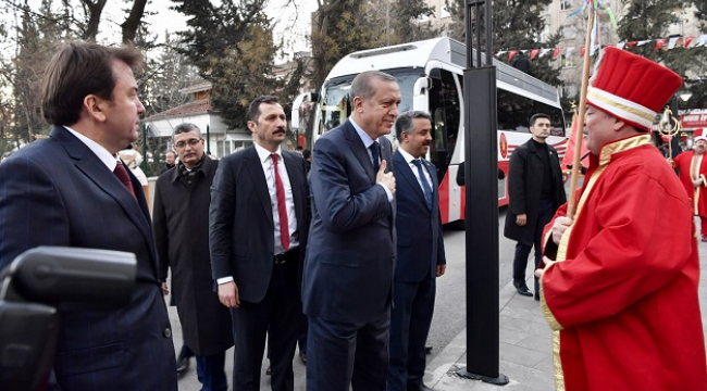 UZUN ADAM MEHTER’LE KARŞILANDI...