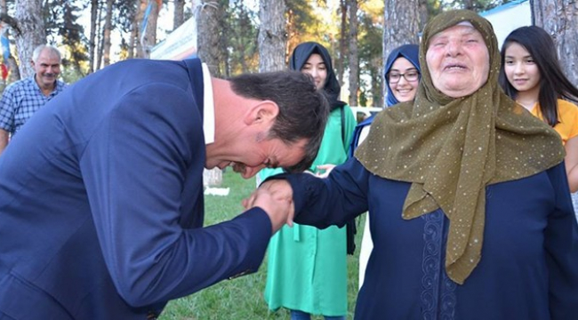 KADIN, FEDAKARLIĞIN DİĞER ADIDIR...