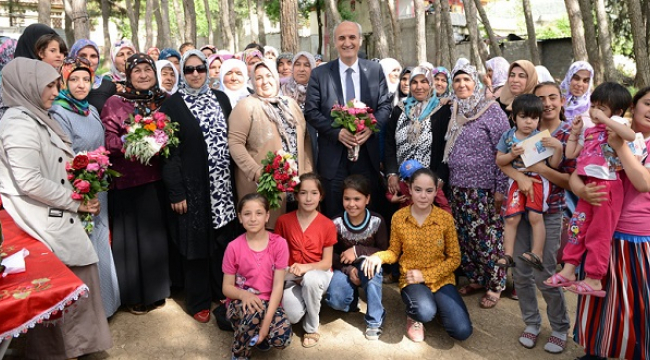 ANNELER EN KIYMETLİ HAZİNEMİZDİR...