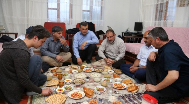 BAŞKAN GÜVEN’DEN ÇAT KAPI İFTAR….