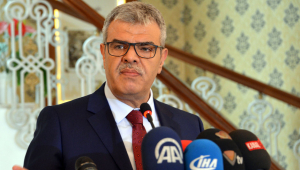 VEYSİ KAYNAK, HİZMETE DEVAM DEDİ...