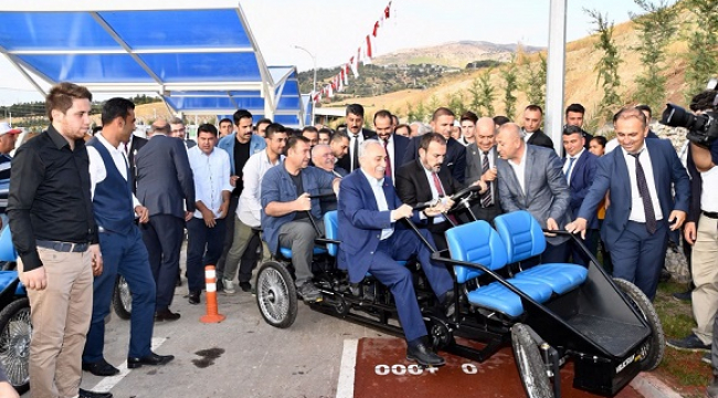 ÇOCUKLUKLARINI YAŞADILAR..