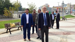 BU ADAMLAR NEREYE BAKIYOR?..