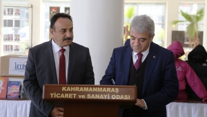 SANAYİCİLERDEN ÖĞRENCİLERE KİTAP VE GİYİM DESTEĞİ...