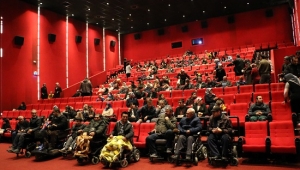 BÜYÜKŞEHİR’DEN ENGELLİLERE SİNEMA KEYFİ..