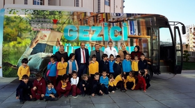 GEZİCİ KÜTÜPHANE OKULLARI GEZİYOR..