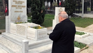 MEHMET AKİF ERSOY'U MİNNET VE RAHMETLE ANIYORUM..
