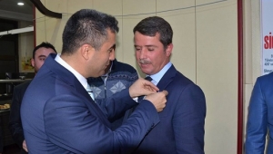 ZİRAATÇİLER’DEN OSMAN OKUMUŞ’A BAŞARI PLAKETİ...