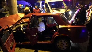 Otomobil elektrik direğine çarptı: 1 ölü, 3 yaralı...