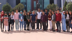 EKİNÖZÜ BELEDİYESİ GENÇLERİ ÜNİVERSİTEYE HAZIRLIYOR