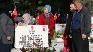 HÜZÜNLÜYÜZ, GURURLUYUZ, ÜZGÜNÜZ..