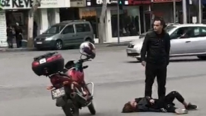 İNSANLIK ÖLMEMİŞ..
