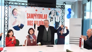 ONİKİŞUBAT BELEDİYESİ DOWN SENDROMLU ŞAMPİYONLARI AĞIRLADI..