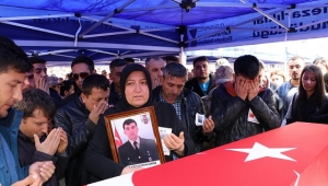 ŞEHİT OLDUĞU İÇİN SEVİNİYORUM..