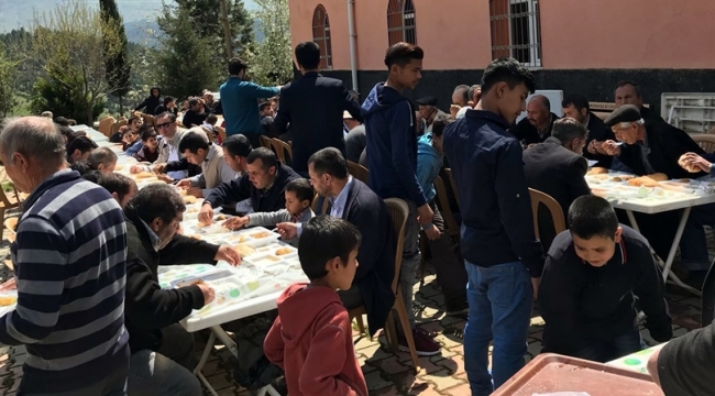 ÇAKIROĞLU DERNEĞİ’NDEN BİRLİK BERABERLİK YEMEĞİ
