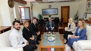 ECZACILAR ODASINDAN REKTÖR CAN’A ‘HAYIRLI OLSUN’ ZİYARETİ