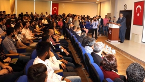 “İŞ HAYATINDA PARANIN ESİRİ OLMAYIN, PARA SİZİN ESİRİNİZ OLSUN”