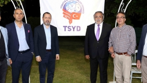 TEŞEKKÜR PLAKETİ VERİLDİ