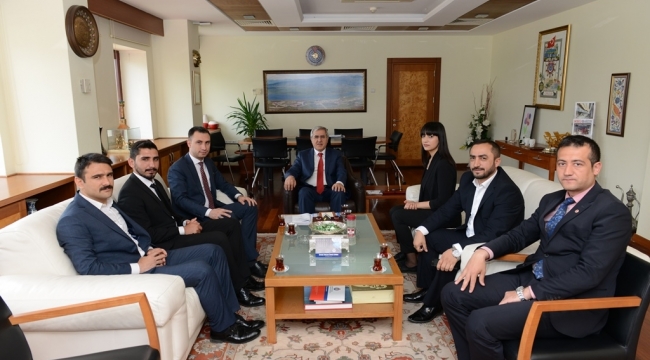 ÜLKÜ OCAKLARINDAN REKTÖR CAN’A ‘HAYIRLI OLSUN’ ZİYARETİ