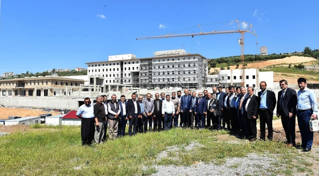 BAŞKAN OKAY, MAHALLE TEMSİLCİLERİYLE BİR ARAYA GELDİ