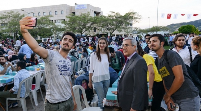 KSÜ Öğrencileri İftar Yemeğinde Bir Araya Geldi..