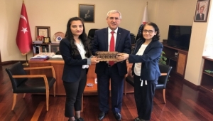 REKTÖR CAN, AKSU’YU ÖDÜLLENDİRDİ..