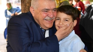 MAHÇİÇEK ÖĞRENCİLERİN KARNE HEYECANINA ORTAK OLDU..