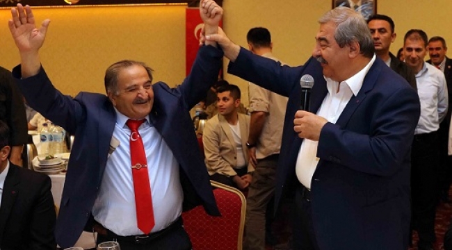 MUHTARLAR VE HUZUREVİ SAKİNLERİNE İFTAR YEMEĞİ..