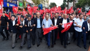 15 TEMMUZ’DA 15 BİN TÜRK BAYRAĞI..