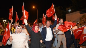 TÜRKOĞLU TEK YÜREK DEMOKRASİ NÖBETİNDE...