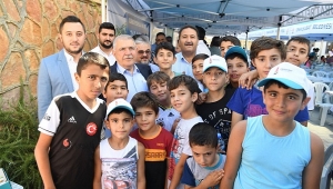 KOMŞULAR HASBAHÇE'DE BULUŞTU...