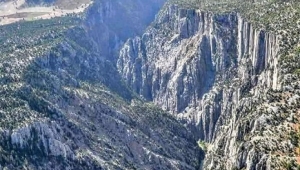 KAHRAMANMARAŞ 'IN ÇUKUROVA' YA AÇILAN PENCERESİ HANCER KANYONU.