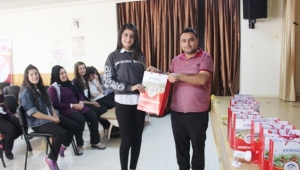 EKİNÖZÜ BELEDİYESİNDEN DEZAVANTAJLI ÖĞRENCİLERE KIRTASİYE DESTEĞİ..