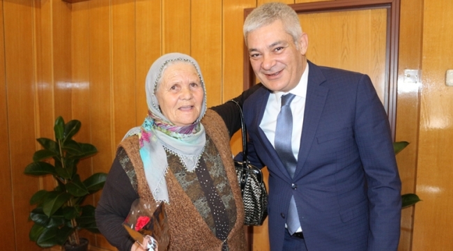 YAŞLILAR TOPLUMUN AYNASIDIR