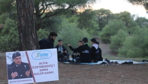 İZCİLER; ALİYA İZZETBEGOVİÇ’İ ANMA KAMPI DÜZENLEDİ