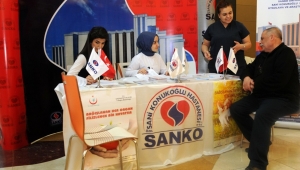 ORGAN NAKLİ MERKEZİ EKİBİ, SANKO PARK AVM’DE BİLGİLENDİRME YAPIYOR