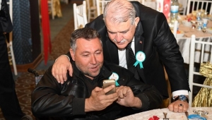 BAŞKAN MAHÇİÇEK ENGELLİ VE AİLELERİ İLE BİR ARAYA GELDİ...