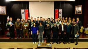 KSÜ ÖĞRENCİLERİ, YILSONU GÖSTERİSİ’NDE DOYASIYA EĞLENDİ