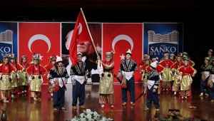 SANKO OKULLARINDA GAZİANTEP’İN KURTULUŞUNUN 97. YILI KUTLANDI..