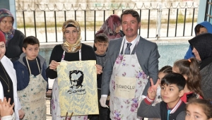BAŞKAN OKUMUŞ ÖĞRENCİLERLE BİRLİKTE EBRU SANATI YAPTI..
