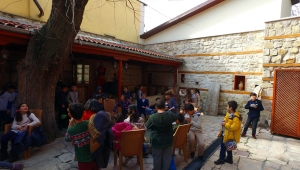 TARİHİ YERİNDE ÖĞRENİYORLAR 