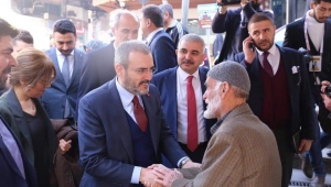 ÜNAL, ESNAFLARLA KUCAKLAŞTI 