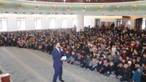 YÜZLERCE ÇOCUĞA ÖDÜL VERİLDİ 